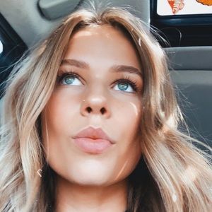 Meet your Posher, Kay